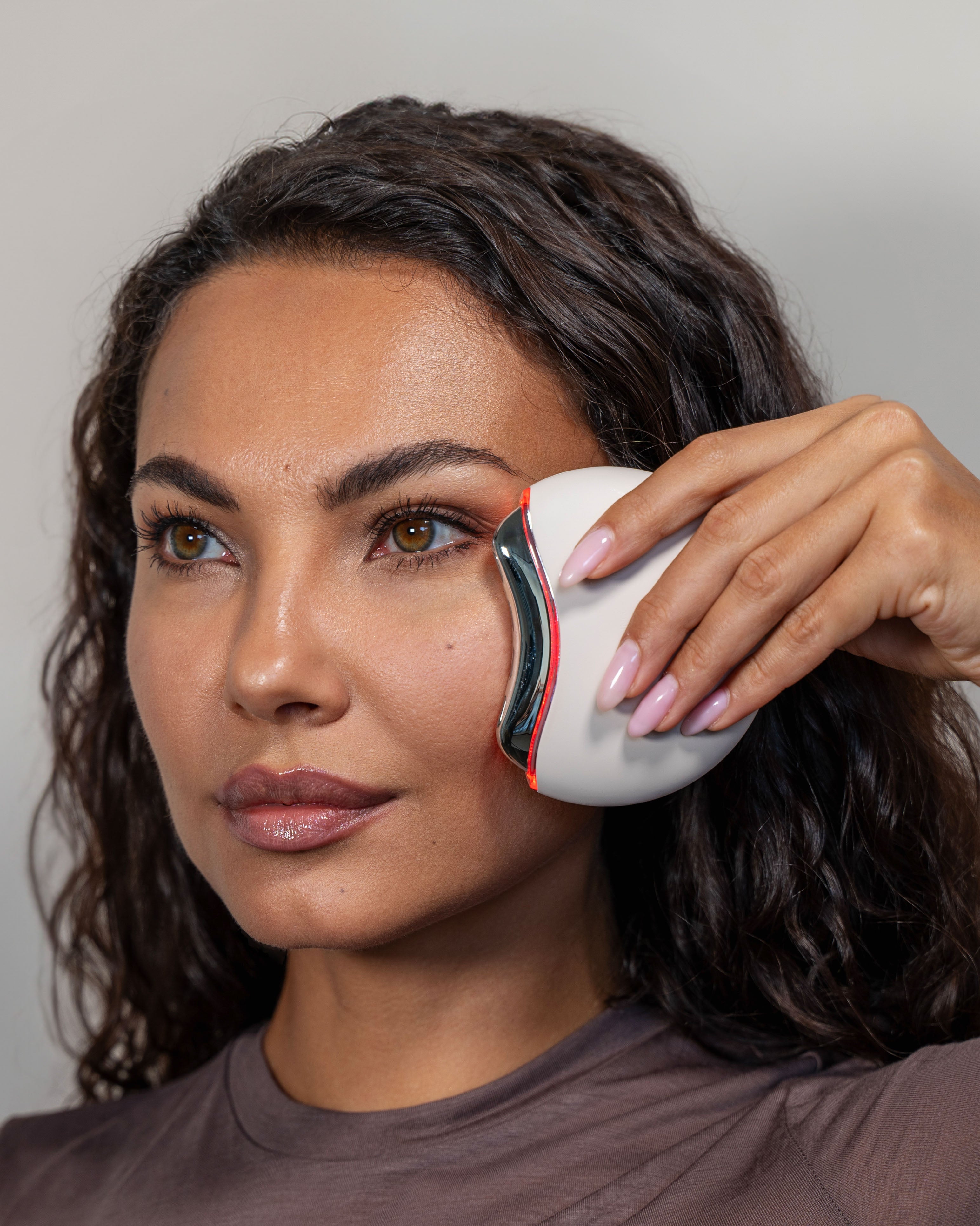 Blyss Aria — Radio Frequency Neck & Face Lifting Device 199€